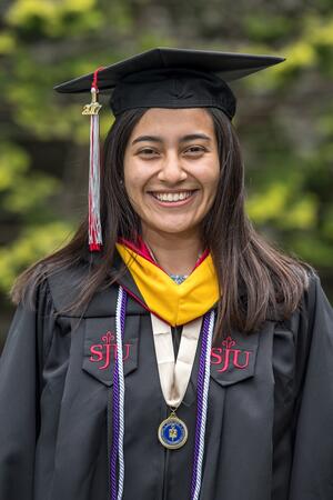 Karen Medina '17